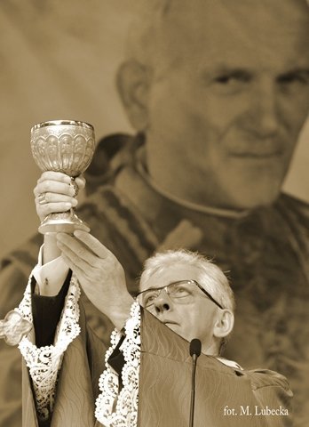 Arcybiskup Wiktor Skworc