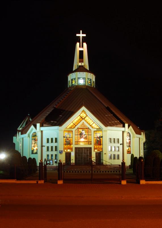 Lubartów - kosciół pod wezwaniem Matki Bożej Nieustającej Pomocy