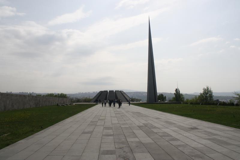 Cicernakaberd (orm. „Twierdza Jaskółki” Ծիծեռնակաբերդ) - muzeum w Erywaniu, poświęcone pamięci ofiar ludobójstwa Ormian w 1915 roku