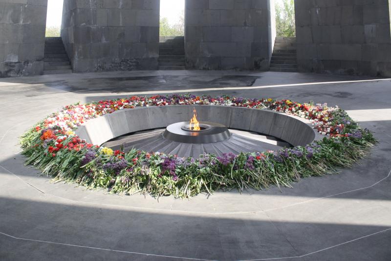 Cicernakaberd (orm. „Twierdza Jaskółki” Ծիծեռնակաբերդ) - muzeum w Erywaniu, poświęcone pamięci ofiar ludobójstwa Ormian w 1915 roku