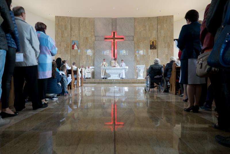 Poświęcenie kościoła filialnego w Kośmidrach, diecezja gliwicka