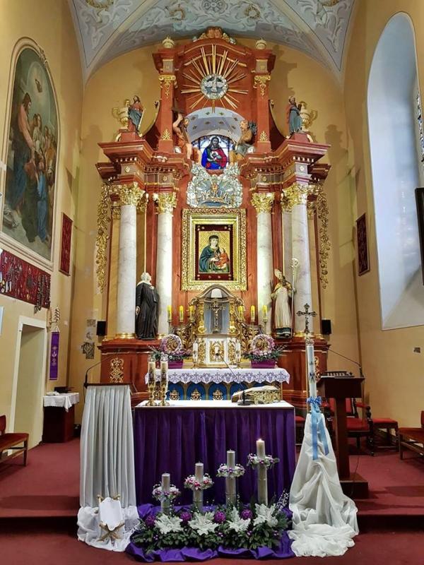 Adwentowe dekoracje w Sanktuarium Matki Bożej Pocieszenia w Lutogniewie